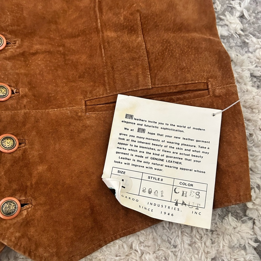 Beyond Brown Suede Button Front Vest with Orange Lining Vintage large - Picture 2 of 9
